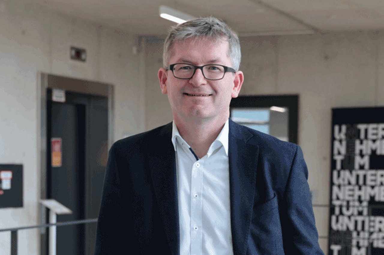 Professor Helmut Schönenberger