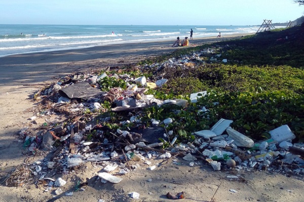 Polluted beach