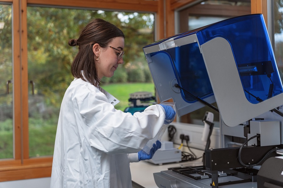 Monitoring water samples in the lab